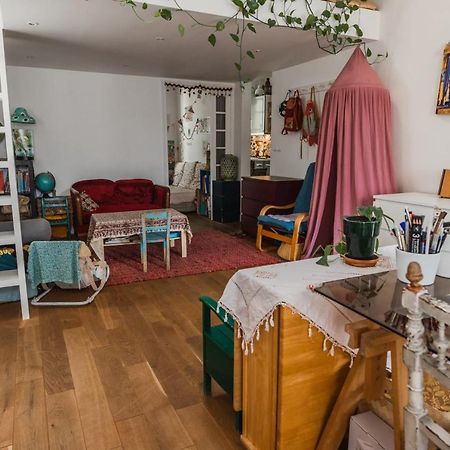 Bright Atypical Duplex In Menilmontant Apartment Париж Екстериор снимка